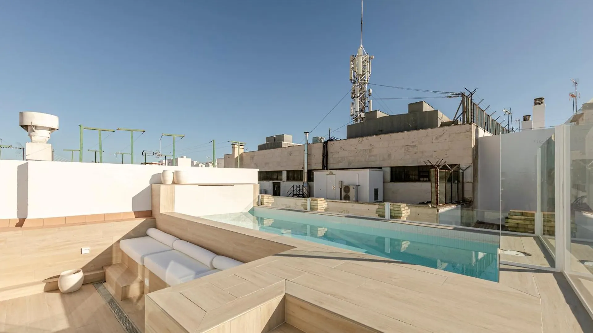 Isg Apartments Faustino 45 إشبيلية