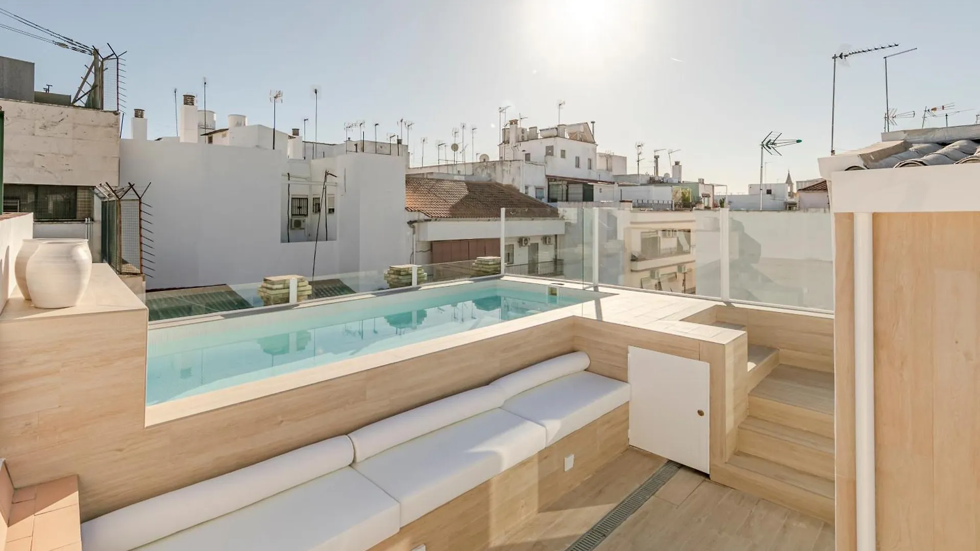 Isg Apartments Faustino 45 إشبيلية