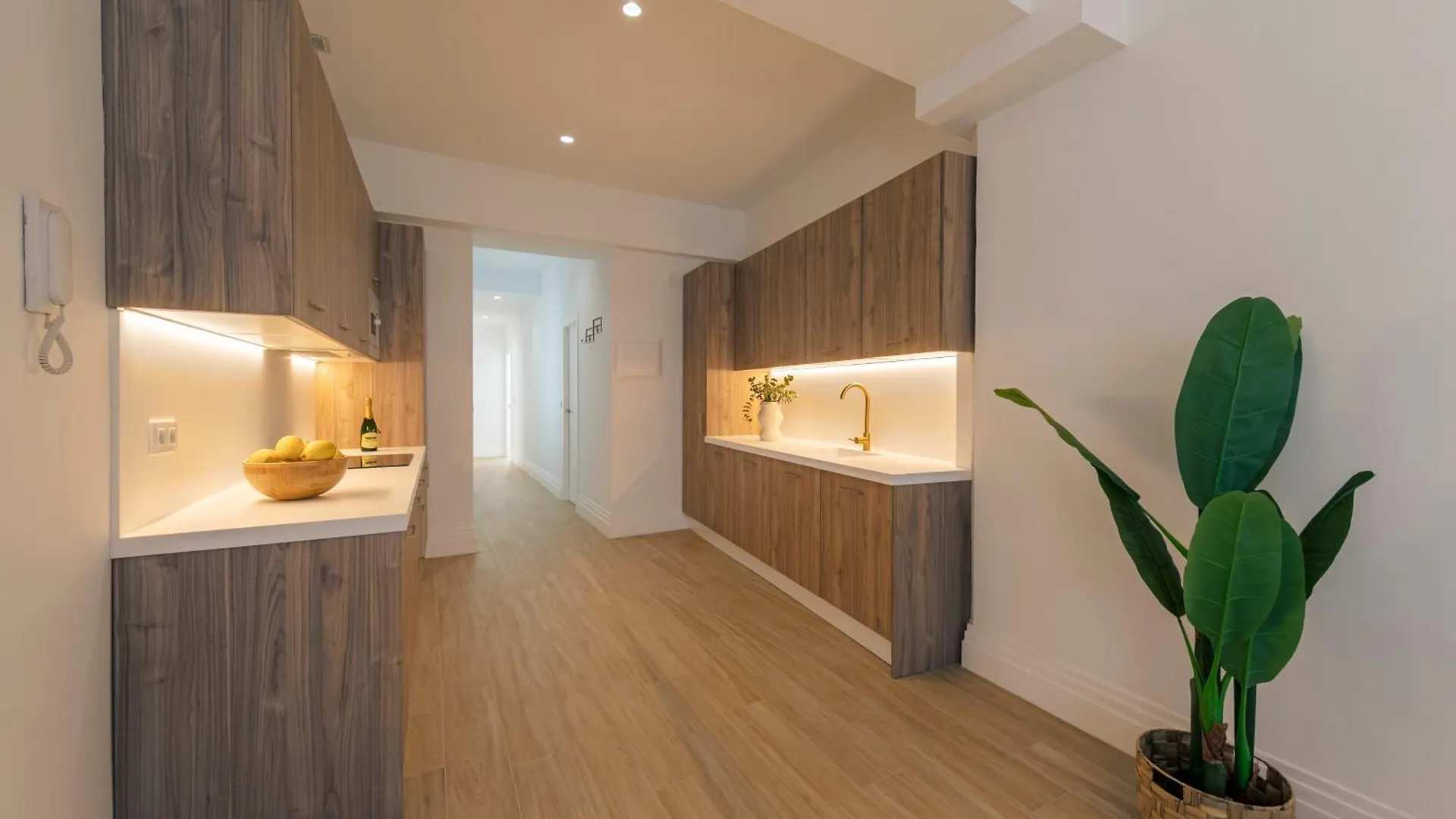 Isg Apartments Faustino 45 إشبيلية