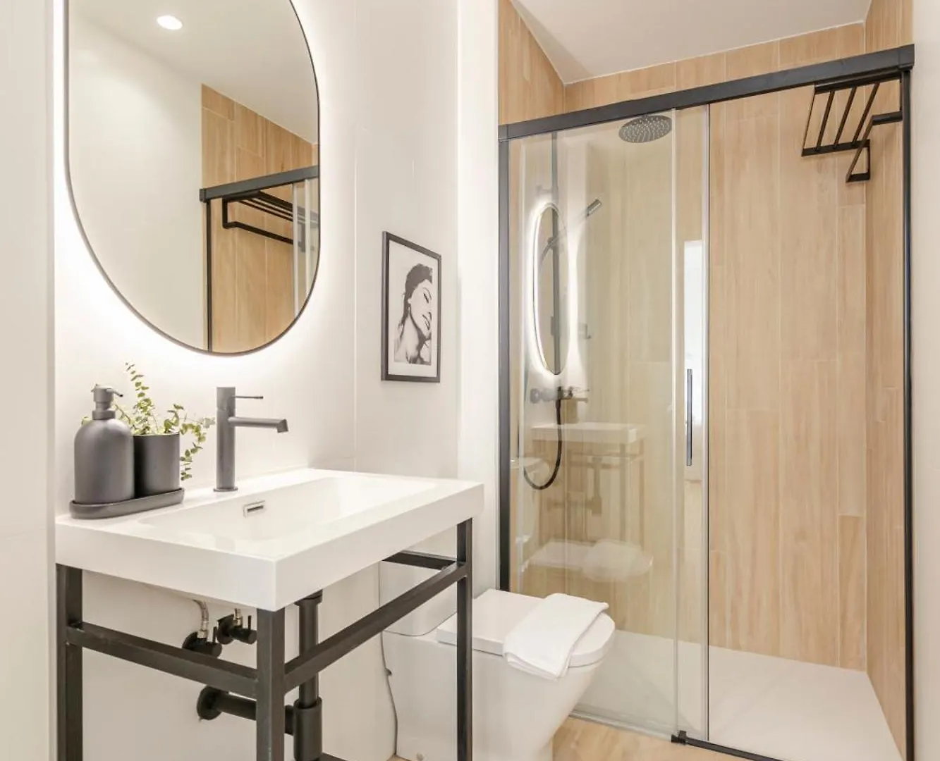 Isg Apartments Faustino 45 إشبيلية