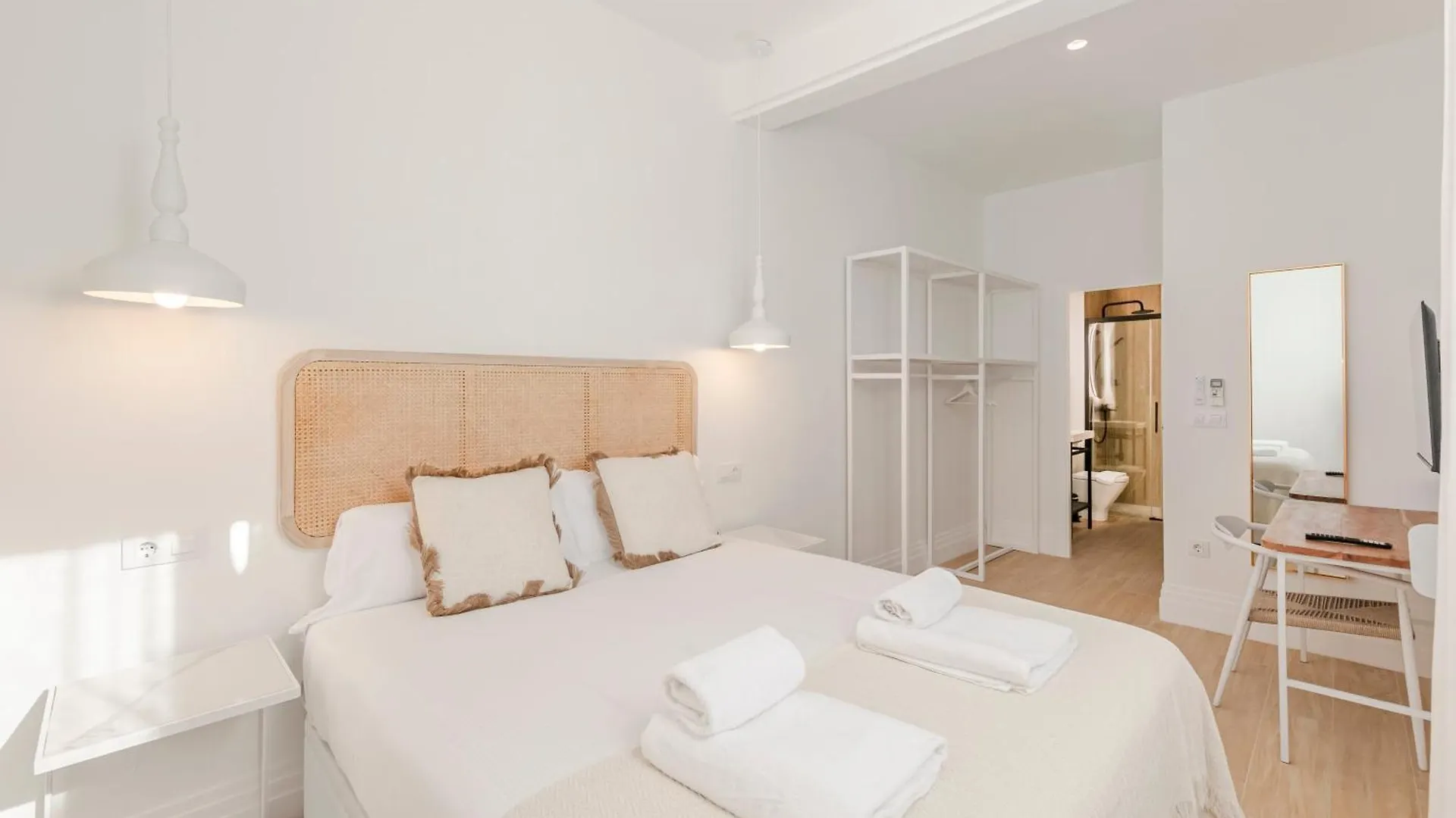 Isg Apartments Faustino 45 إشبيلية