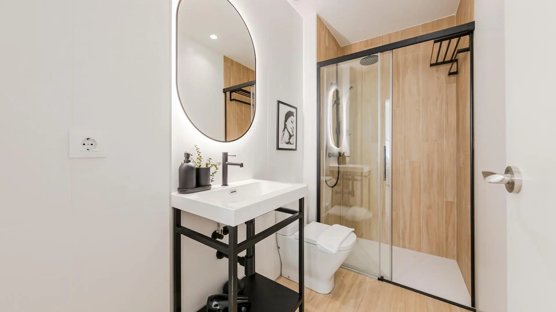 Isg Apartments Faustino 45 إشبيلية
