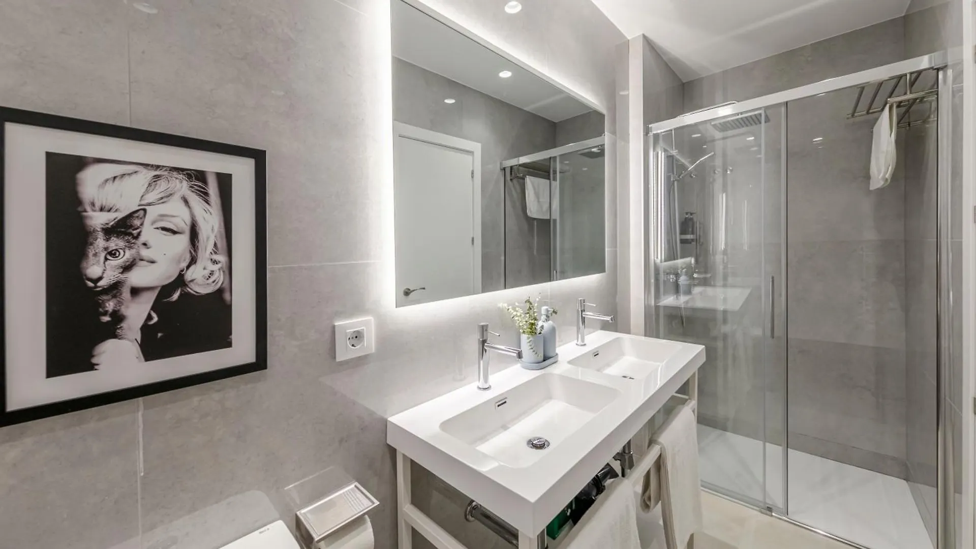 Isg Apartments Faustino 45 إشبيلية