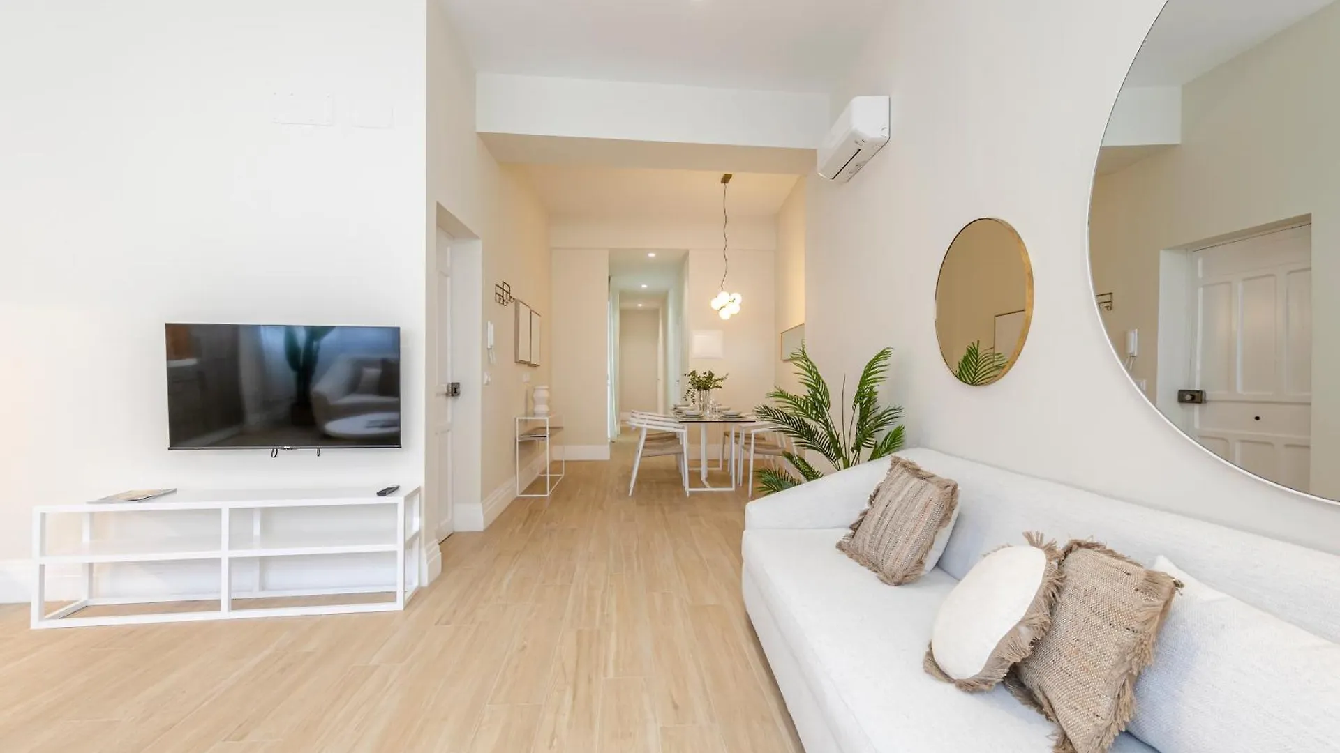 Isg Apartments Faustino 45 إشبيلية
