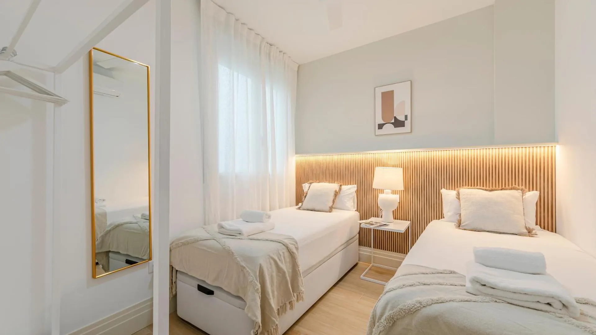 Isg Apartments Faustino 45 إشبيلية